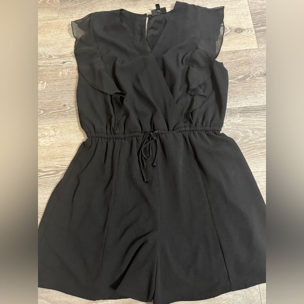 Women’s Apt. 9 Black Romper - M